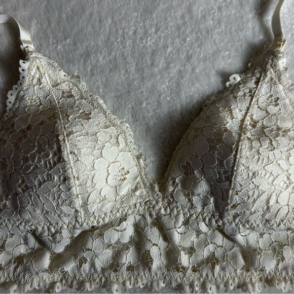 Momanda Cream Lace Bralette Size 34C - Picture 4 of 13
